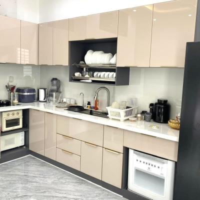 Tủ bếp nhôm hợp kim cánh kính tại Ngũ Hành Sơn - Đà Nẵng